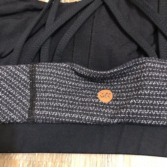 VMMA Fitness Sports Bra Black cross back size S/M - Picture 4 of 7